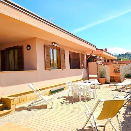 Costa Mediterranea Holiday Homes Campofelice Di Roccella Extérieur photo