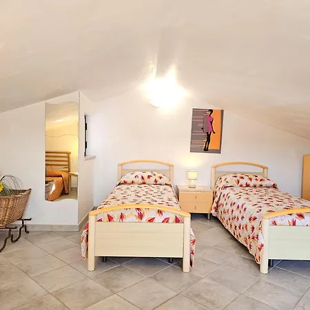 Costa Mediterranea Holiday Homes Campofelice Di Roccella Chambre photo